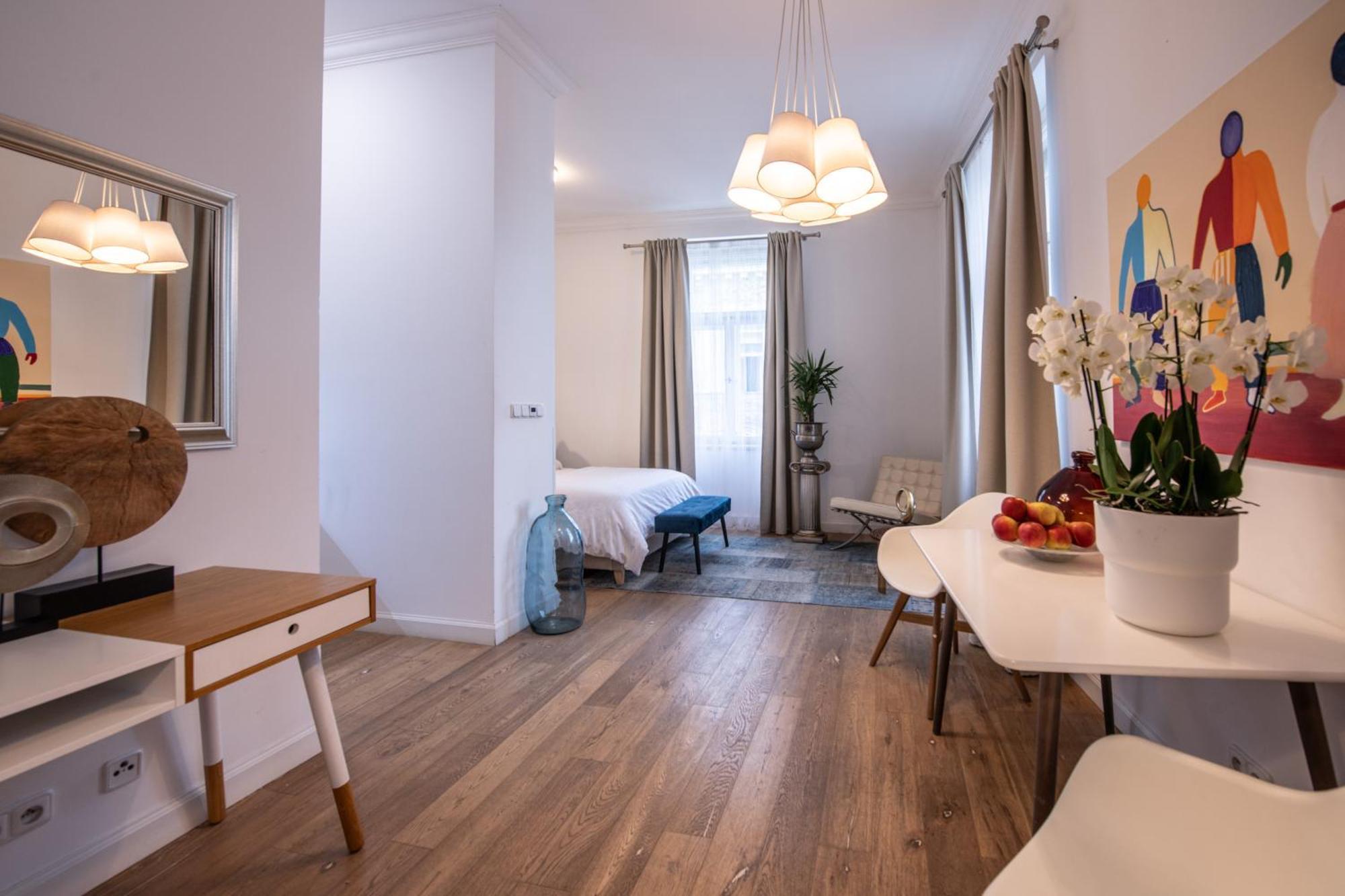 Modern Downtown - Renovated, On Ideal Location Apartamento *