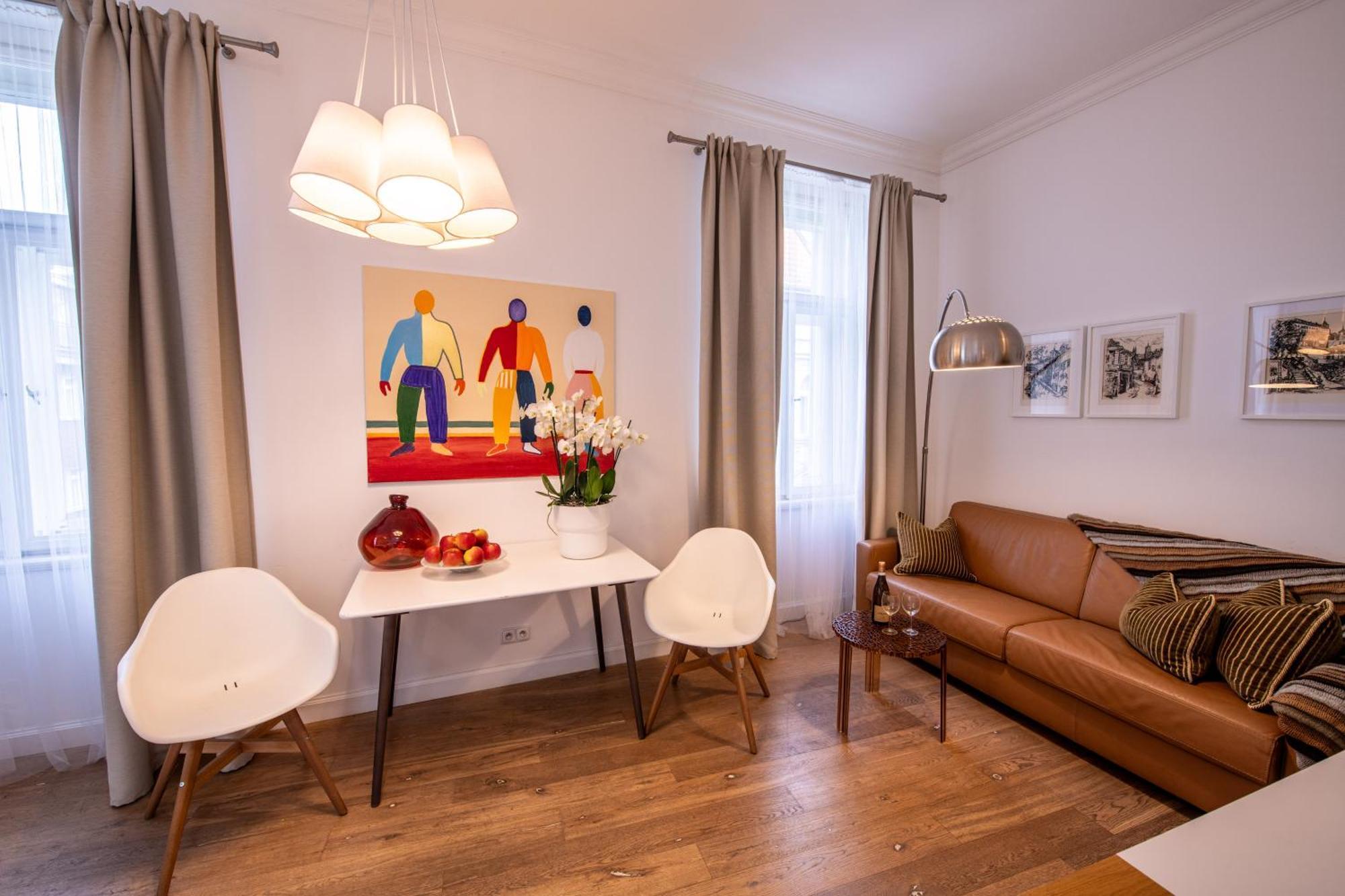 Modern Downtown - Renovated, On Ideal Location Apartamento