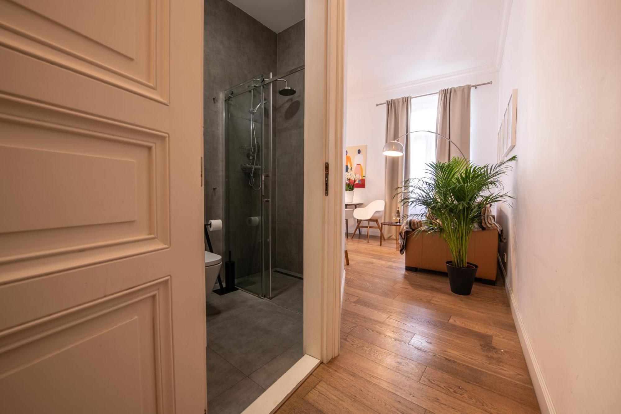 Modern Downtown - Renovated, On Ideal Location Apartamento