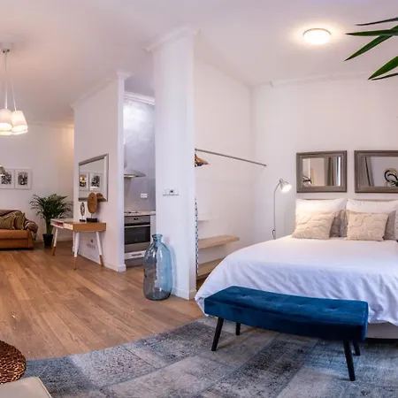 Modern Downtown Apt - Renovated, On Ideal Location Prague Exterior photo