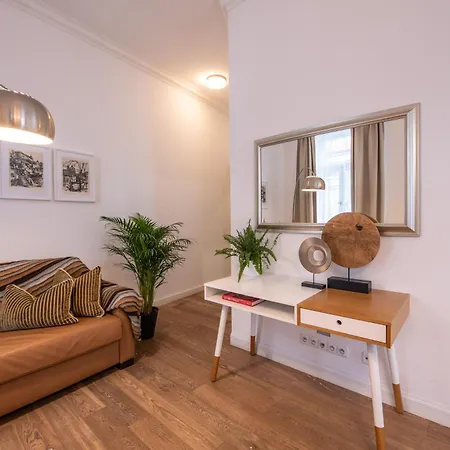 Modern Downtown Apt - Renovated, On Ideal Location Prague Exterior photo