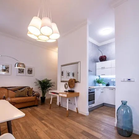 Modern Downtown Apt - Renovated, On Ideal Location Prague Exterior photo