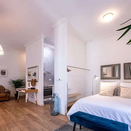 Modern Downtown Apt - Renovated, On Ideal Location Prague Exterior photo