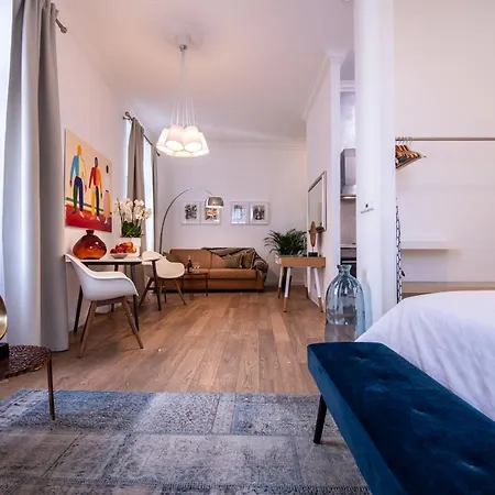 Modern Downtown Apt - Renovated, On Ideal Location Prague Exterior photo